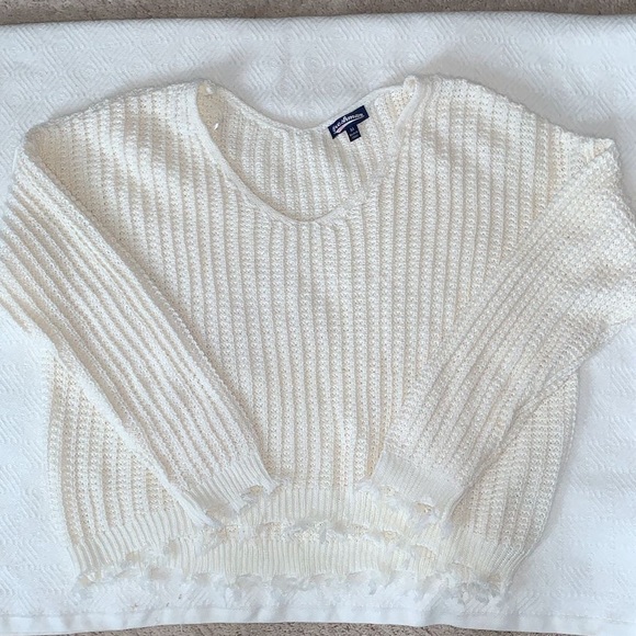 cream sweater - Picture 1 of 1